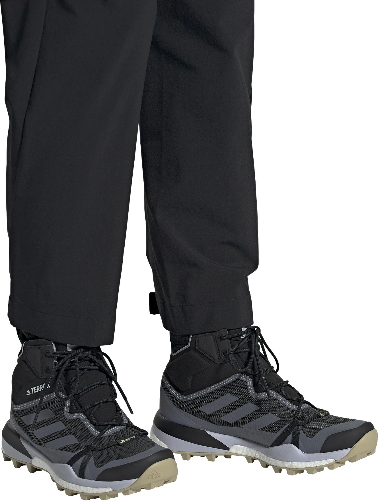 Adidas TERREX Skychaser LT Mid GTX Chaussures de randonnée Femme, noir/gris 7 Adidas TERREX Skychaser LT Mid GTX Chaussures de randonnée Femme, noir/gris – Image 5